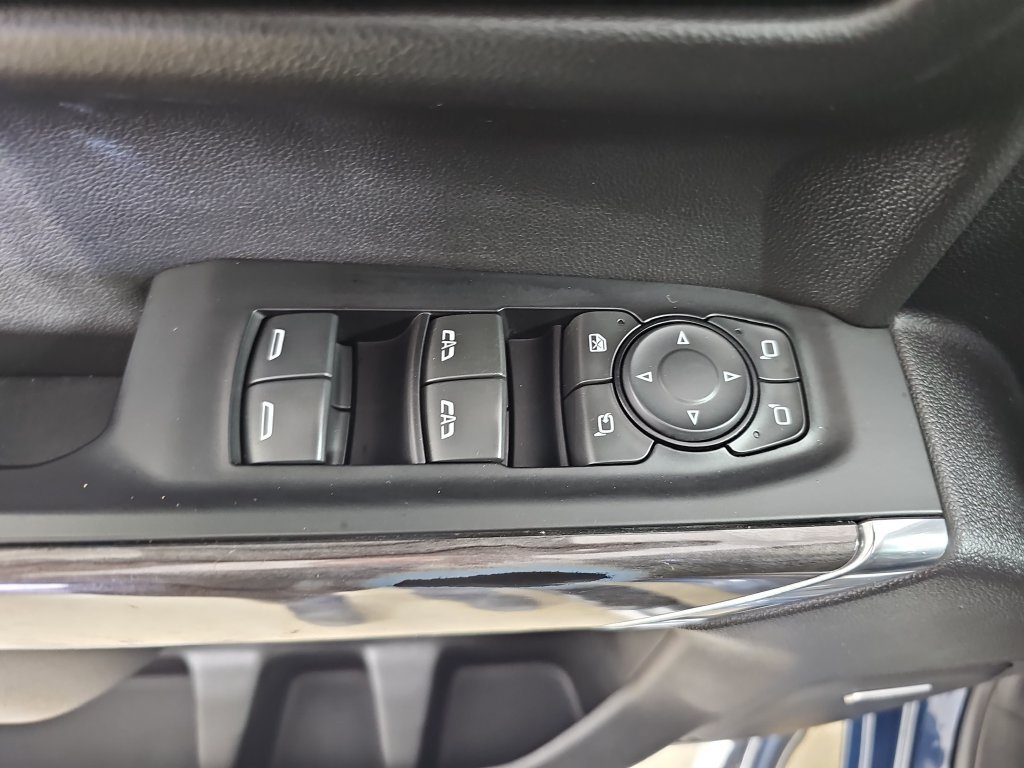 Used 2019 Chevrolet Silverado 1500 LTZ AWD/4WD image 33