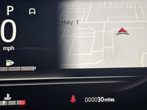 Used 2024 Land Rover Range Rover SV image 14