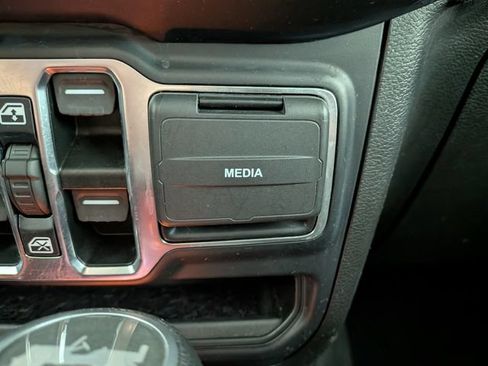 Used 2021 Jeep Wrangler Unlimited Sport AWD/4WD image 8