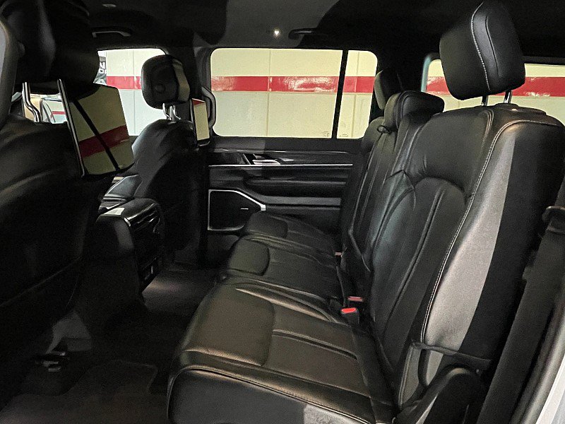Used 2022 Jeep Wagoneer Series III w/ Rear Seat Video Group 1 AWD/4WD image 22