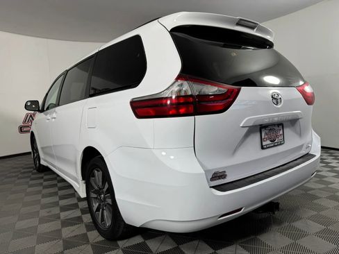 Used 2019 Toyota Sienna LE AWD/4WD image 24