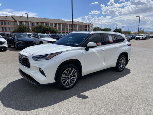 Used 2021 Toyota Highlander Platinum AWD/4WD image 53