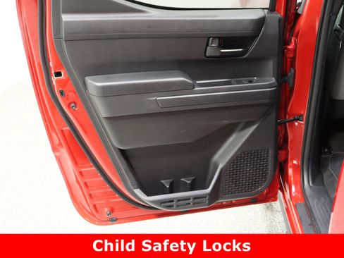 Used 2025 Toyota Tacoma SR5 image 26