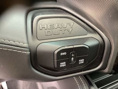Used 2026 RAM 3500 Limited AWD/4WD image 29