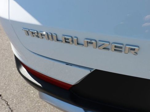 Used 2025 Chevrolet TrailBlazer LT image 7