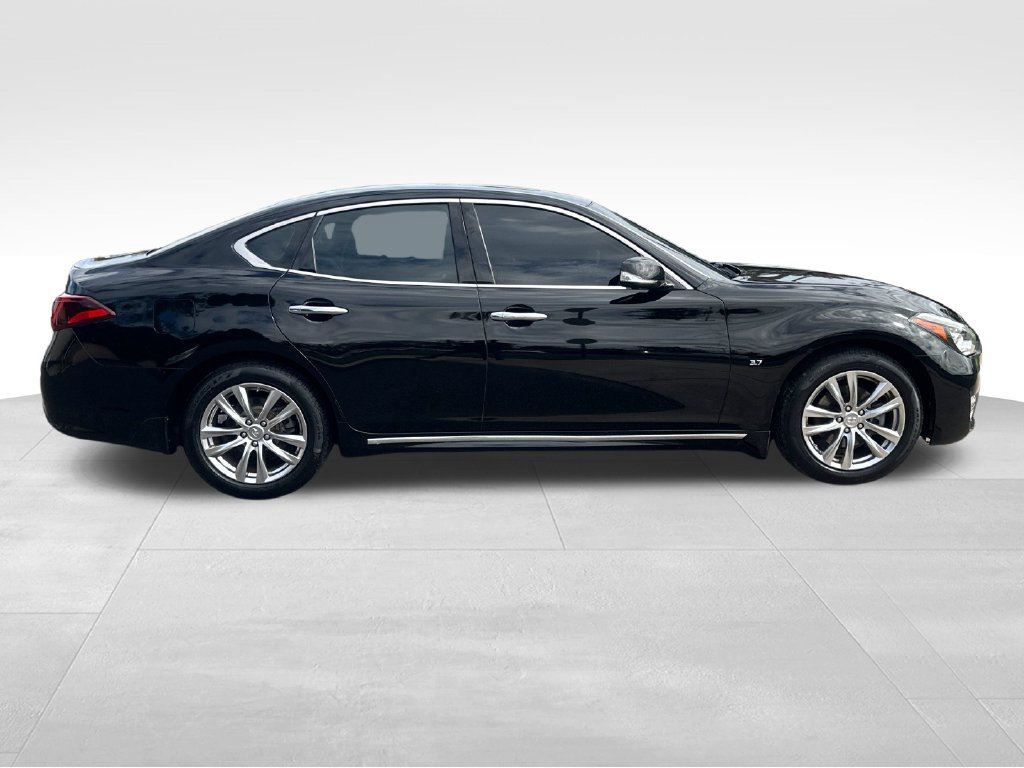 Used 2015 INFINITI Q70 3.7 RWD image 10