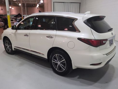 Used 2019 INFINITI QX60 Luxe w/ Essential Package AWD/4WD image 5