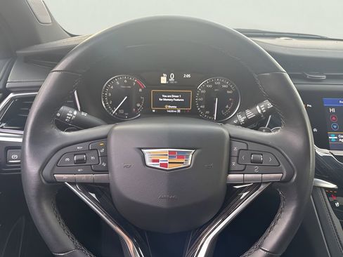 Certified 2025 Cadillac XT6 Premium Luxury image 25