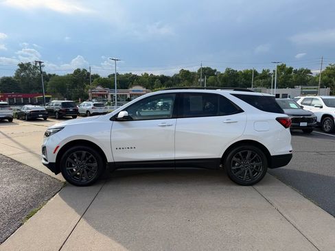 Certified 2023 Chevrolet Equinox RS w/ RS Leather Package AWD/4WD image 4