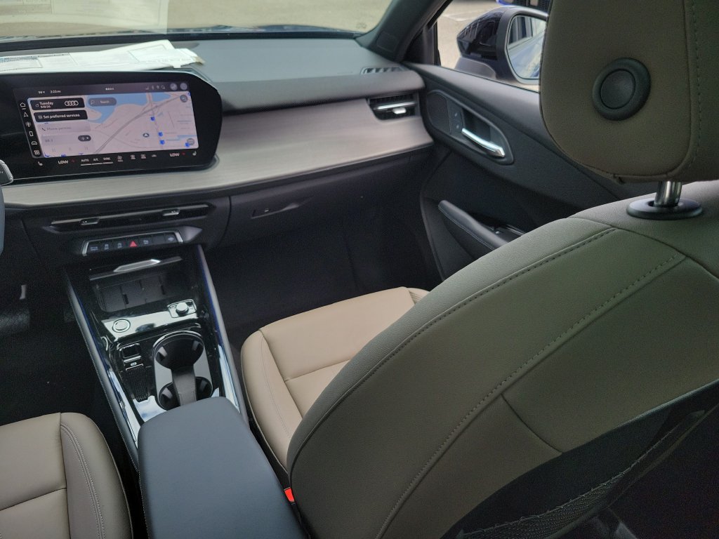 New 2026 Audi Q3 quattro 2.0T AWD/4WD image 23
