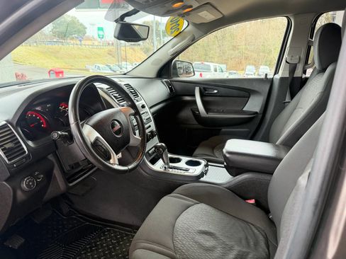 Used 2010 GMC Acadia SLE image 7
