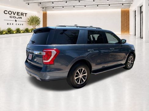 Used 2018 Ford Expedition XLT w/ Equipment Group 202A RWD image 11