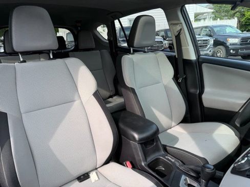 Used 2017 Toyota RAV4 XLE w/ Plus Extra Value Package AWD/4WD image 13