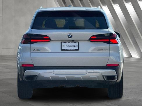 Used 2024 BMW X5 sDrive40i w/ Premium Package image 5