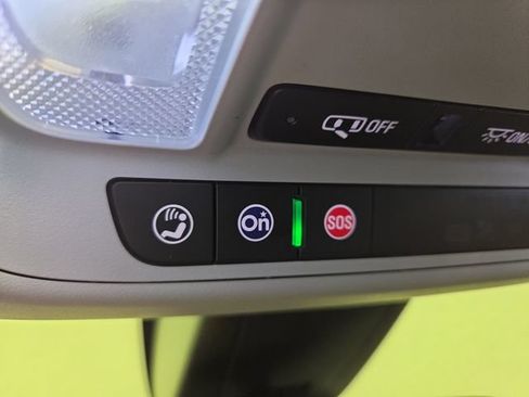 Used 2021 Chevrolet Blazer LT FWD image 27
