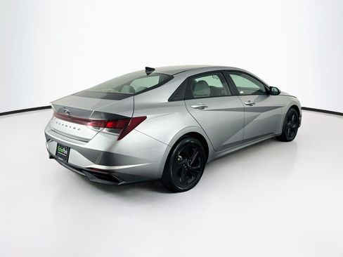 Used 2021 Hyundai Elantra SEL FWD image 9