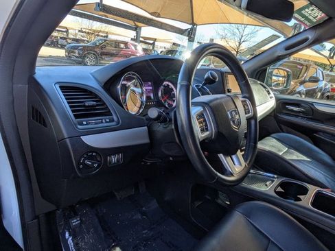 Used 2019 Dodge Grand Caravan GT image 10