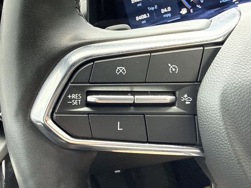 Used 2025 Chevrolet Equinox LT w/ Convenience Package II AWD/4WD image 17