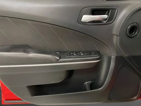 Used 2022 Dodge Charger SXT RWD image 10