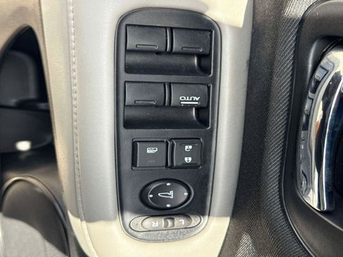 Used 2022 Honda HR-V LX image 16