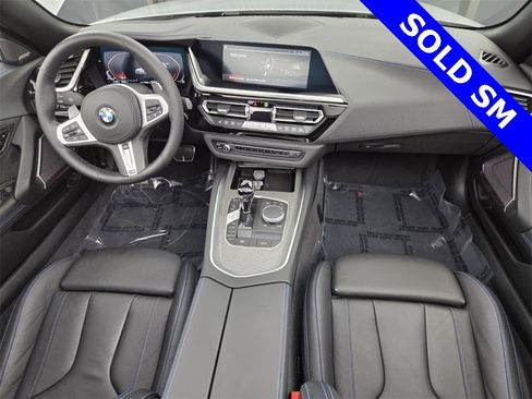 Certified 2022 BMW Z4 M40i w/ Premium Package image 15