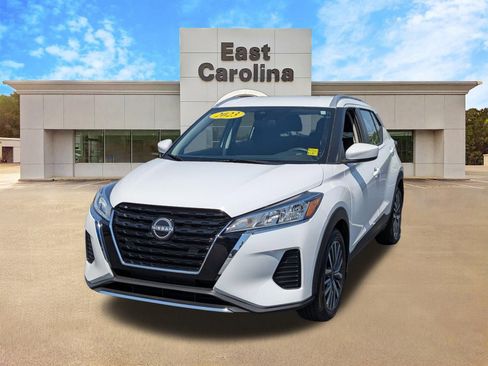 Used 2023 Nissan Kicks SV FWD image 7