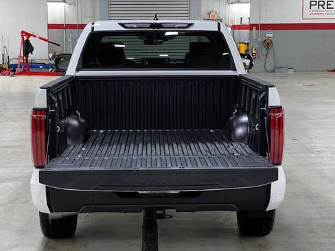 New 2025 Toyota Tundra Limited image 38