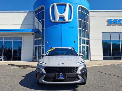 Used 2023 Hyundai Kona SEL w/ Cargo Package image 2
