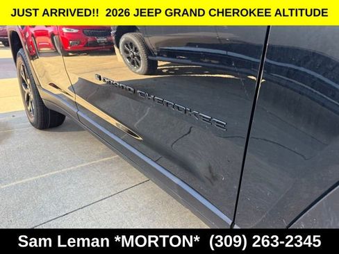 New 2026 Jeep Grand Cherokee Altitude image 5