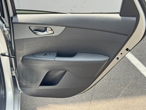 Used 2021 Kia Forte LXS FWD image 36