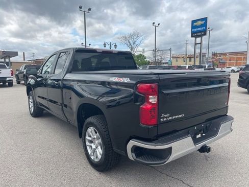 Used 2022 Chevrolet Silverado 1500 LT AWD/4WD image 13