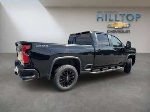 Used 2025 Chevrolet Silverado 2500 LT w/ Trail Boss Package AWD/4WD image 4