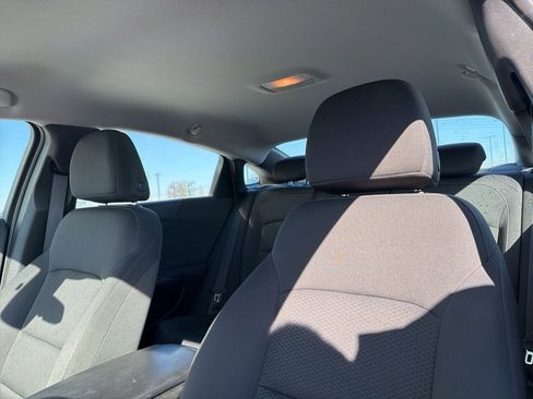 Used 2017 Chevrolet Malibu LS image 4