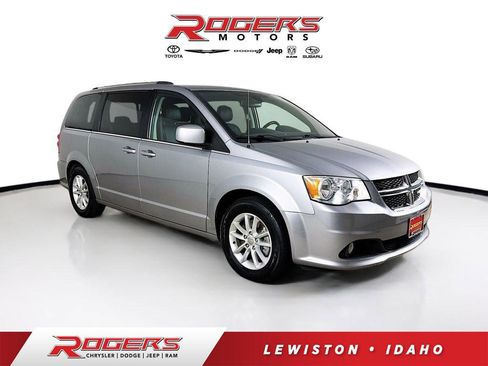 Used 2019 Dodge Grand Caravan SXT image 1