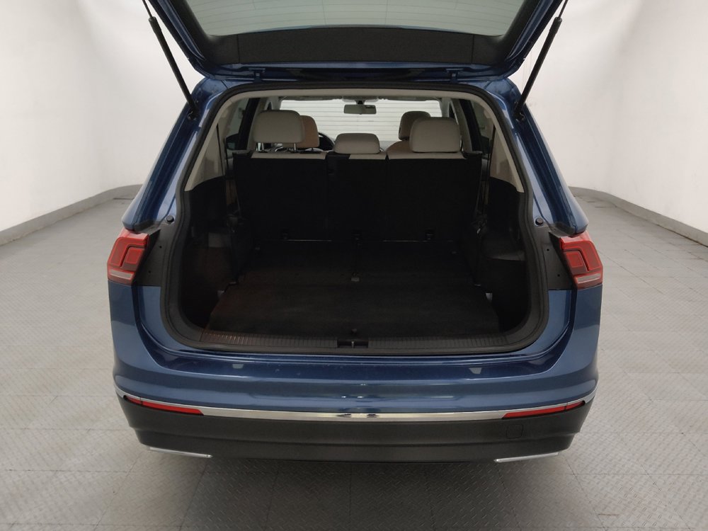 Used 2020 Volkswagen Tiguan SE w/ 3rd Row Seat Package AWD/4WD image 29