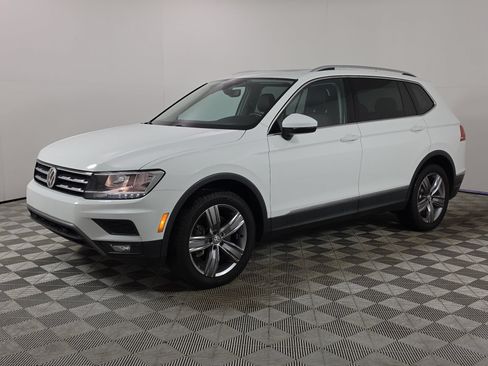 Used 2021 Volkswagen Tiguan SEL FWD image 3