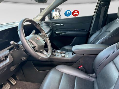 Used 2024 Cadillac XT4 Sport image 11