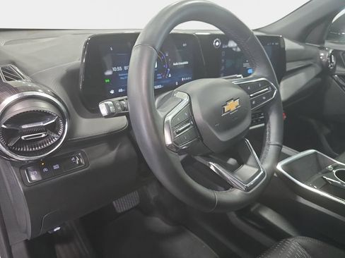 Used 2025 Chevrolet Equinox LT w/ Safety and Technology Package FWD image 21