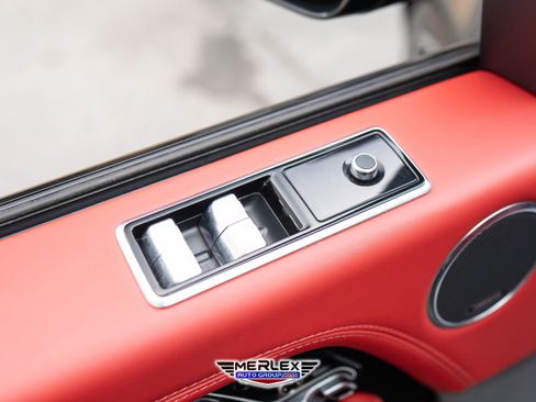 Used 2020 Land Rover Range Rover Autobiography image 40