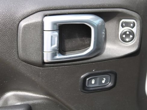 Used 2024 Jeep Wrangler Unlimited Sport AWD/4WD image 13
