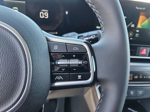 New 2026 Kia Carnival FWD image 25