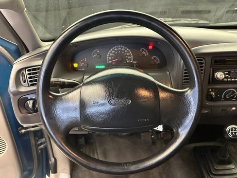 Used 2000 Ford F150 XL RWD image 21