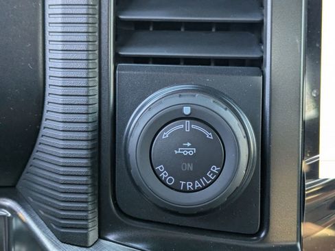 New 2025 Ford F150 King Ranch w/ FX4 Off-Road Package image 28