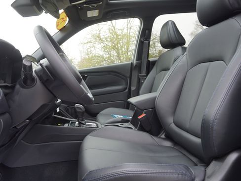 Used 2025 Subaru Forester Limited AWD/4WD image 13