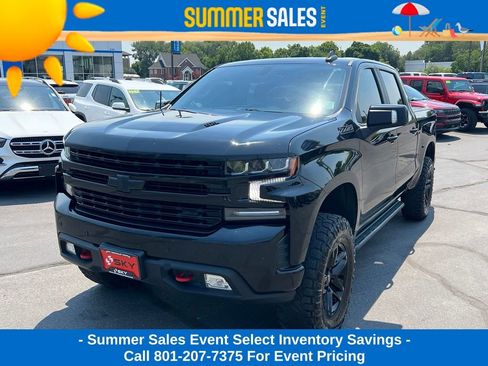 Used 2022 Chevrolet Silverado 1500 LT Trail Boss w/ LT Trail Boss Premium Package AWD/4WD image 2