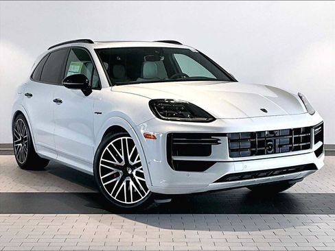 New 2026 Porsche Cayenne Turbo image 9
