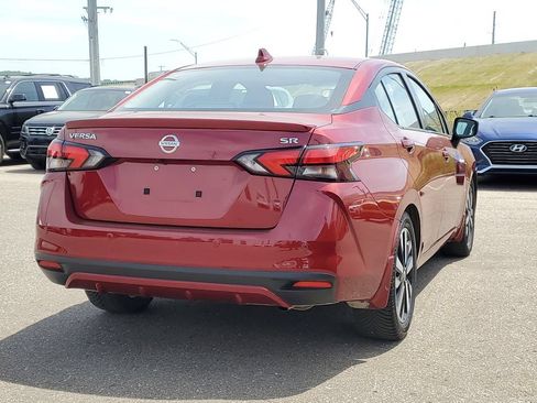 Used 2022 Nissan Versa SR w/ Convenience Package FWD image 3