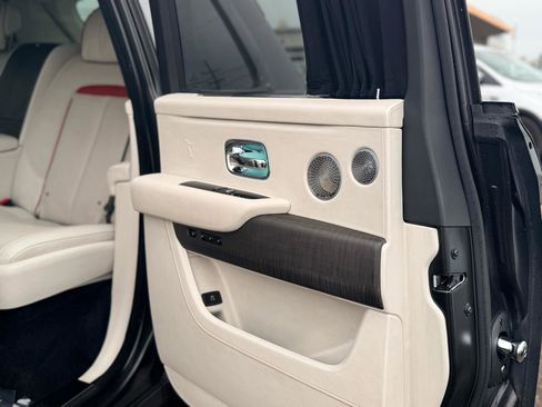 Used 2020 Rolls-Royce Cullinan AWD/4WD image 35