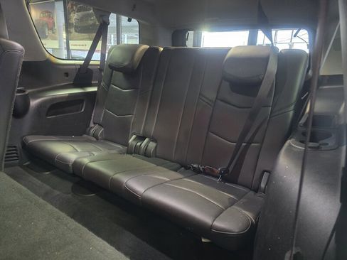 Used 2017 Cadillac Escalade ESV Premium Luxury image 14