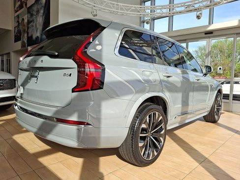 Certified 2026 Volvo XC90 B6 Plus w/ Protection Package Premier AWD/4WD image 4